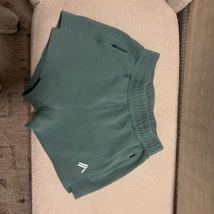 Alphalete Elements short